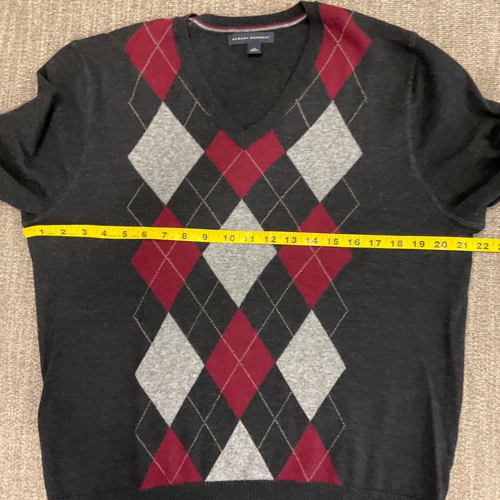 Banana Republic Sweater Black Argyle Diamond 100%‎ Merino Wool V Neck Preppy M - Picture 8 of 9